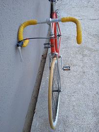 Bici Fixed Rossa