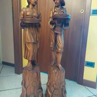 Statue di legno 