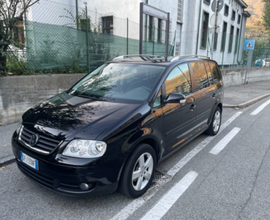 Vw touran 2.0 tdi highline