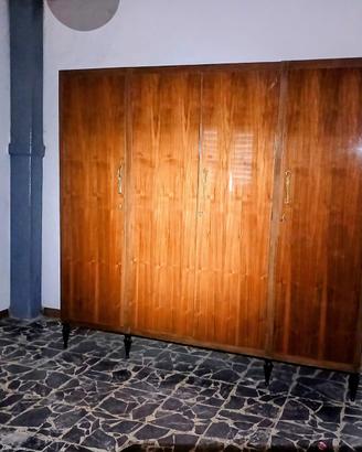 Armadio vintage 4 ante in legno lucido
