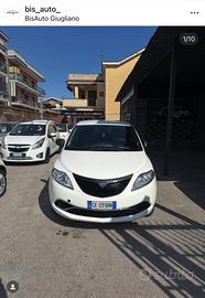 Lancia ypsilon 2021 benzina /con impianto di serie
