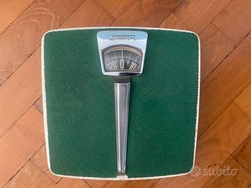 Modernariato: bilancia pesapersone Stube