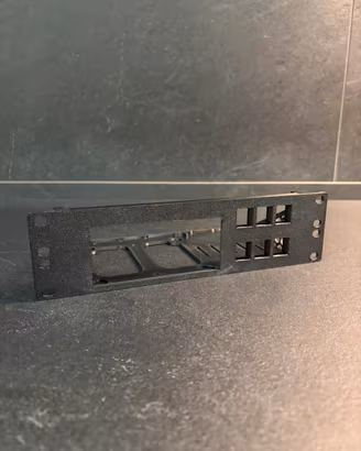 Cassetto Rack 10” 2U per Intel NUC 10ª Generazione