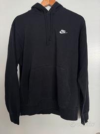 Felpa Nike nera con cappuccio e logo ricamato t. M