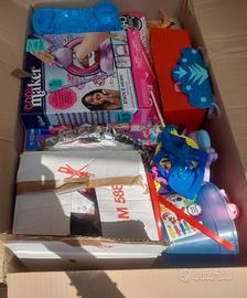 Scatoloni giochi bambina per volontariato 