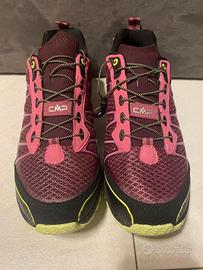 Scarpe trekking da donna.