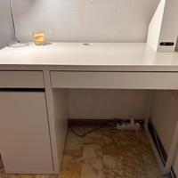 Scrivania ikea