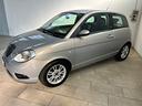 lancia-ypsilon-1-2-versus