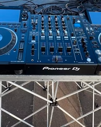 Consolle PIONEER - 4 cdj3000 e mixer 900nxs2