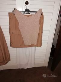 Top colore oro con brillantini