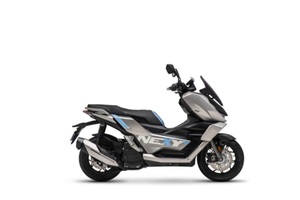 Kl Nexy 125 l'unico scooter ibrido