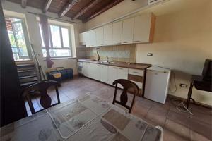 Appartamento con ingresso indipendente due terrazz