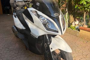 Kymco Downtown 300i