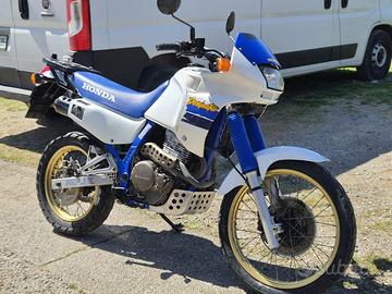 Honda NX650 Dominator