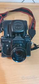 Macchina fotografica Zenit ET con custodia