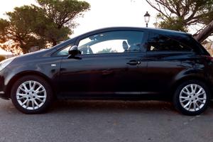 Opel Corsa 4, (perfettamente funzionante)