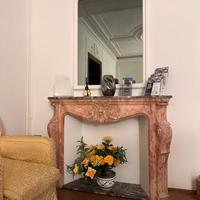 Caminetto in marmorina rosa