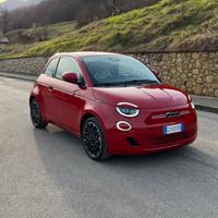 Fiat 500e LA PRIMA 2025
