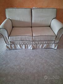Divano 2 posti
