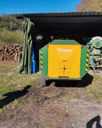 rimorchio x trattore x nocciole castagne 