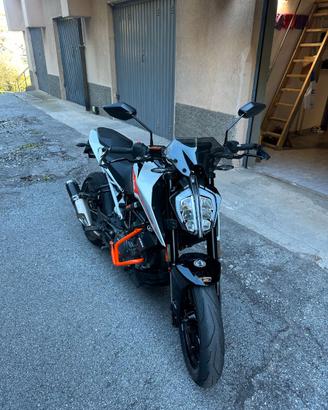 KTM Duke 390