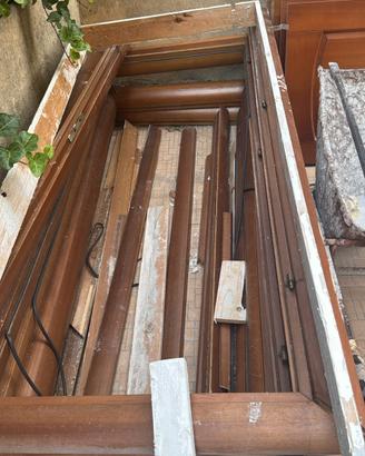 5 porte in legno + 5 telai