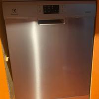 Lavastoviglie Electrolux