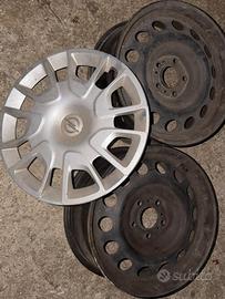 Cerchi in ferro R16 con borchie per Opel Grandland