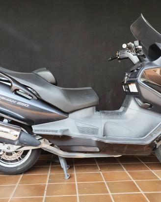 Suzuki Burgman 650