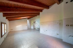 ATTICO A CASTELNOVO DI SOTTO