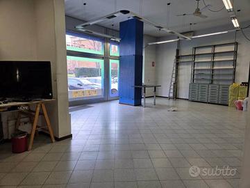 Immobile di 192 m² con 1 locale a Sesto San Giovan