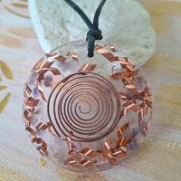 ciondolo orgonite ametista