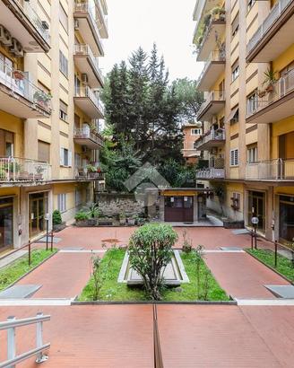4 LOCALI A ROMA