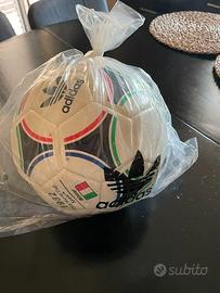 Pallone Adidas tango 1982