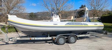 Rimorchio , Gommone Capelli Tempest e motore 