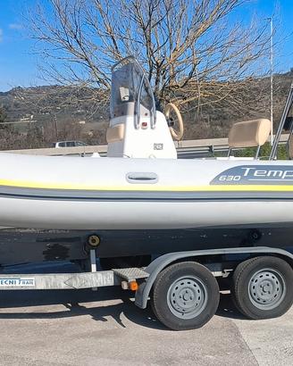 Rimorchio , Gommone Capelli Tempest e motore 