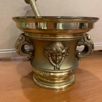 Splendido mortaio massiccio in ottone