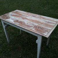 tavolo restaurato in stile shabby