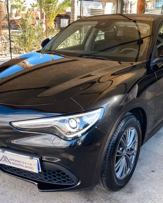 Alfa Romeo Stelvio 2.2 Turbodiesel 160 CV AT8 RWD 