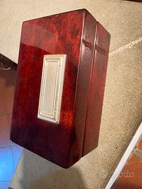 Soprammobile in radica