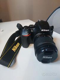 NIKON D3500 + obiettivo (18-55 mm) + custodia
