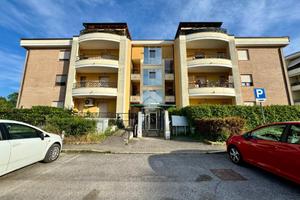 2 LOCALI A GIULIANOVA