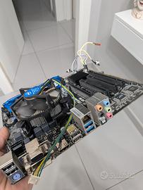 scheda madre con processore,RAM e alimentazione 