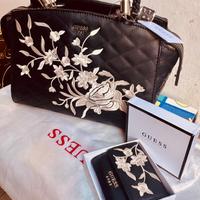 Borsa e portafoglio Guess