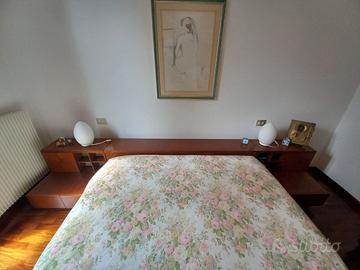 Letto matrimoniale con reti