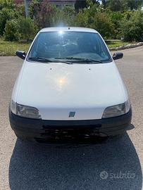 FIAT PUNTO NEOPATENTATO