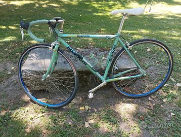 Bici da corsa Bianchi vintage (anni 90)