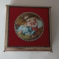 Scatola di latta vintage con velluto rosso 
