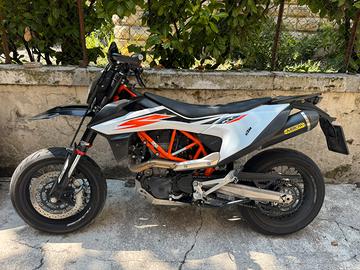 Ktm 690 smc-r