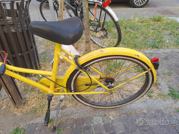 Bici gialla
 in vendita a Fidenza